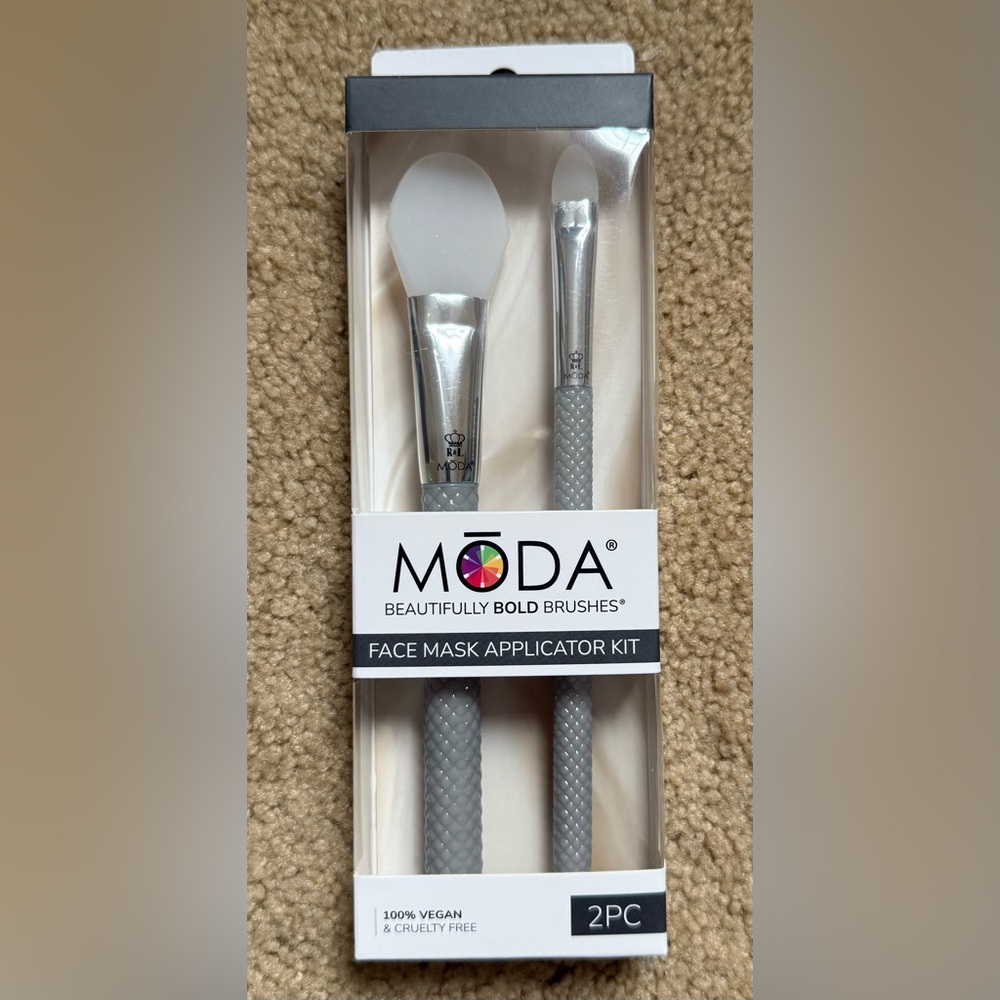 MŌDA Face Mask Applicator Kit